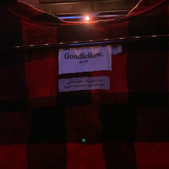 Red and black flannel - Picture 3 of 4